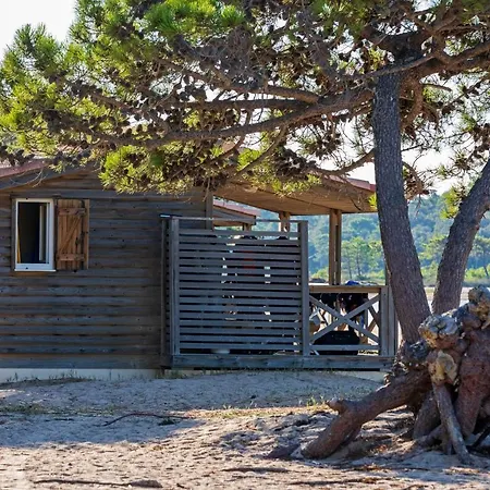 Κάμπινγκ Golfo Di Sogno 4*