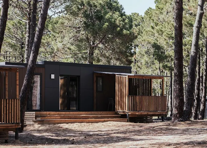 Golfo Di Sogno キャンプ場 4*